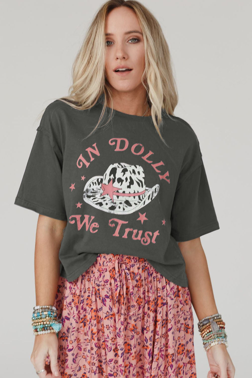 Gray WE TRUST IN DOLLY Western Fashion Graphic Tee